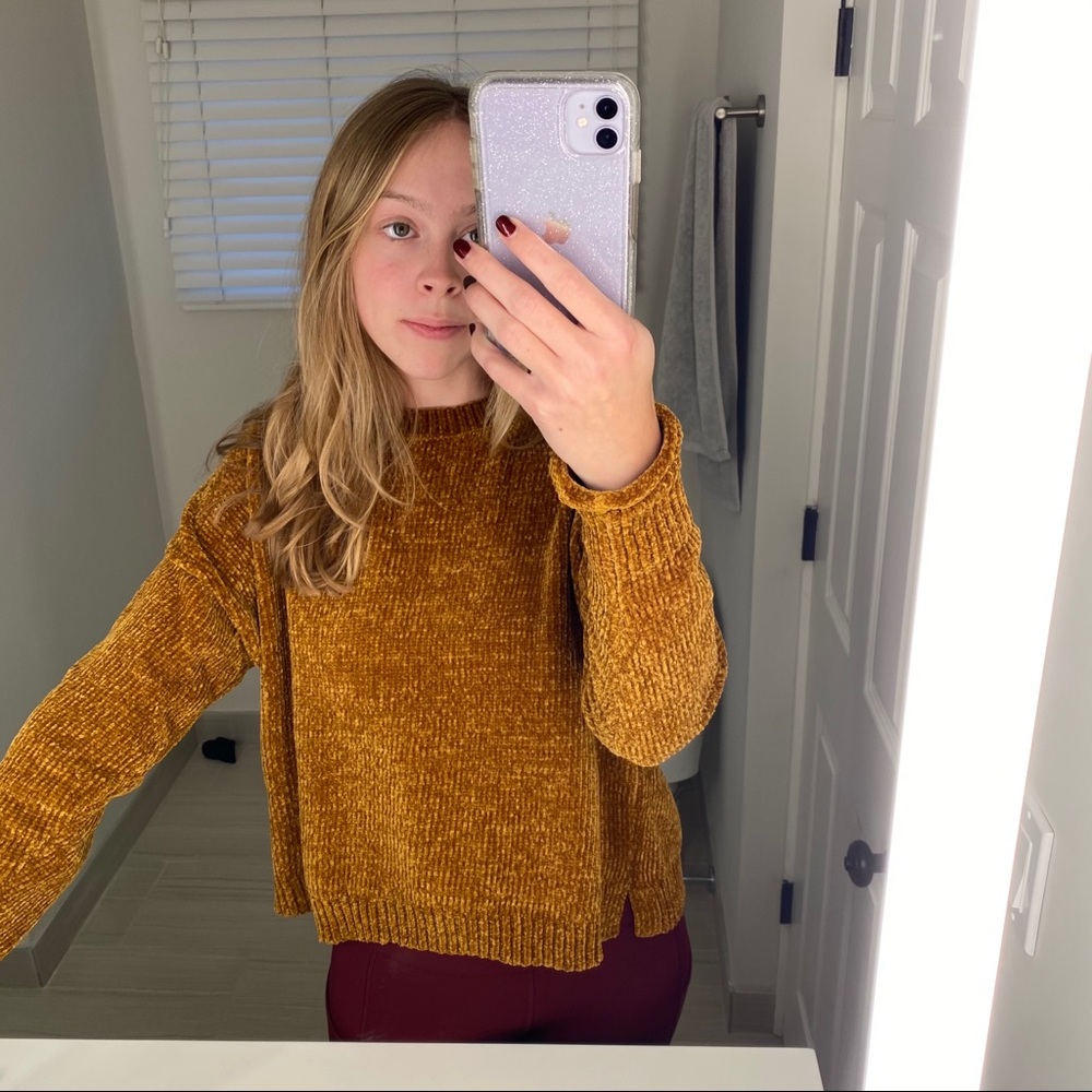 GOLD CHENILLE SWEATER